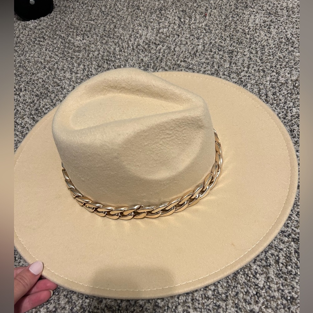 Lucca wool fedora hat with gold belting around the center